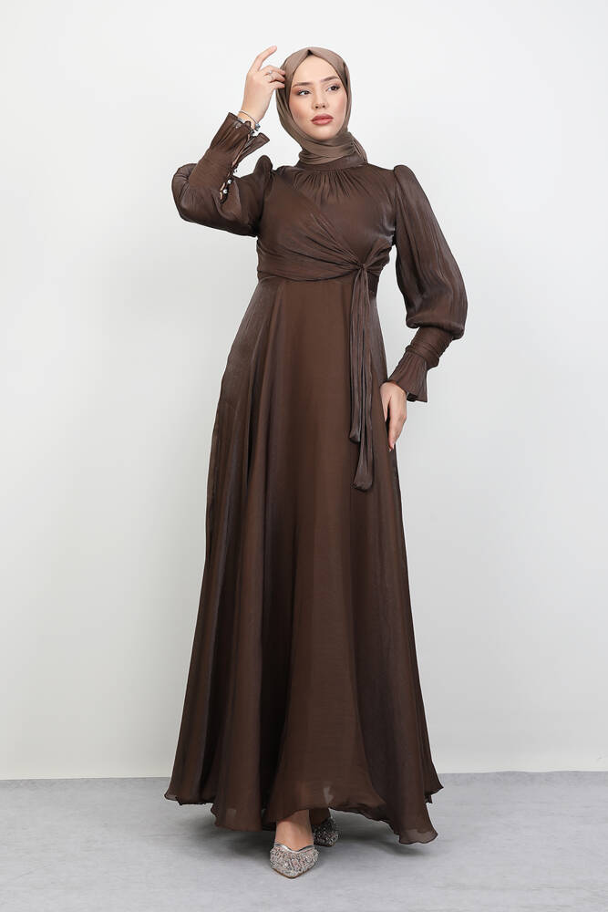 Fiyonk Detay İpek Abiye Acı Kahve - LAMİAGİYİM