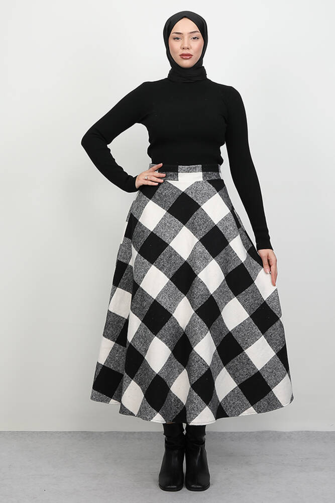 Kare Desen Etek Siyah - LAMİAGİYİM