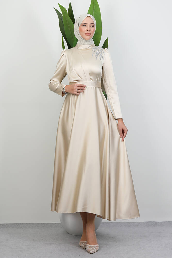 Omzu Taşlı Saten Abiye Krem - LAMİAGİYİM