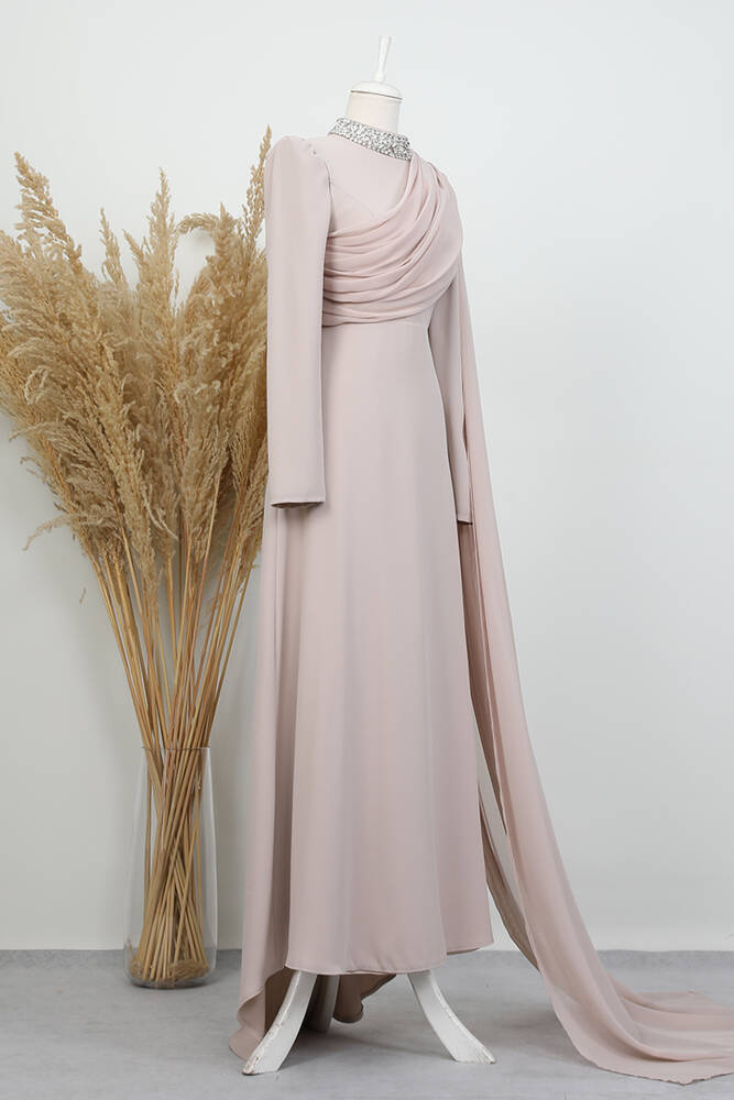 Yakası Taşlı Elbise Krem - LAMİAGİYİM